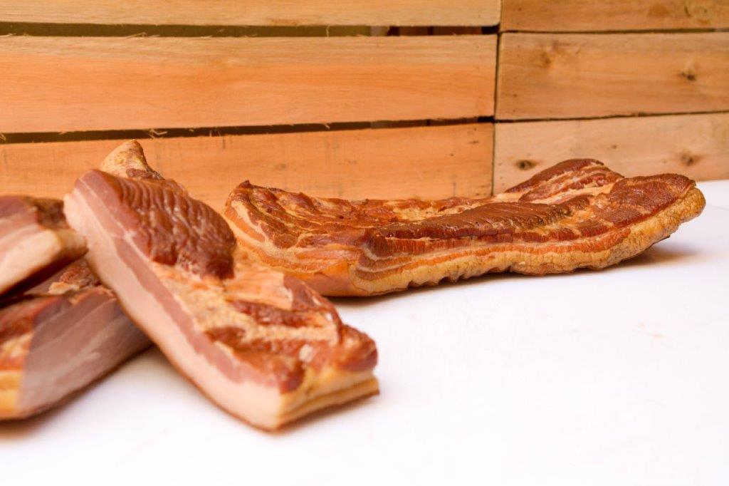 Como produzir seu primeiro Bacon ou Defumado em casa